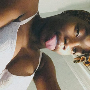 Meet your Posher, Harmony